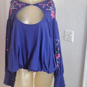 Free People top embroidered sz L